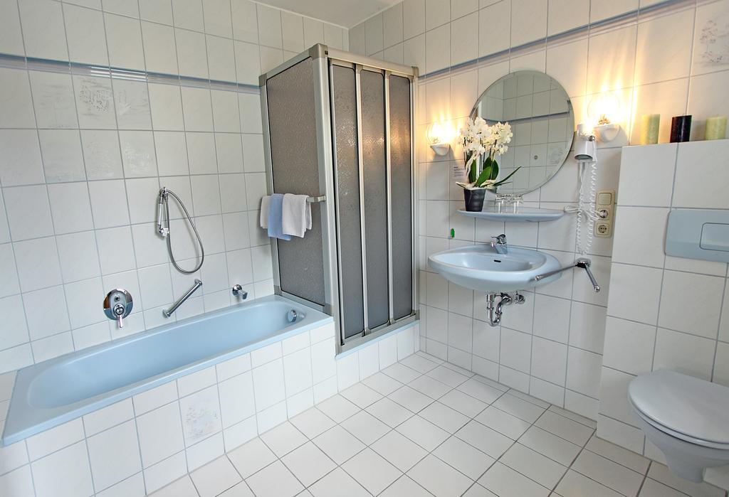 Hotel-Gasthof Zum Oberen Wirt Regen Quarto foto